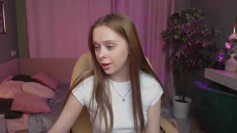 Snapshot of megg_ryan chatting on March 22, 2:09 pm megg_ryan online show from March 22, 2:09 pm