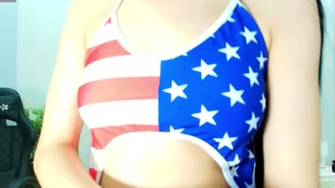 MEGGAN LUXX online show from July 4, 11:05 am