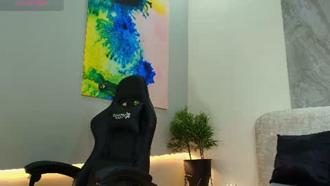 MEGGAN LUXX online show from July 28, 12:48 pm