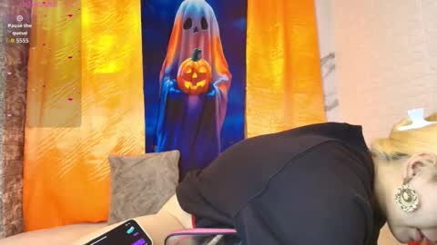 megganfoxy online show from October 20, 2:01 am