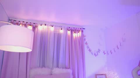 Meggie 1J online show from February 3, 9:42 pm