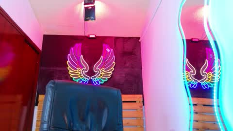 Snapshot of meghan_nill chatting on March 26, 3:12 am Meghan online show from March 26, 3:12 am