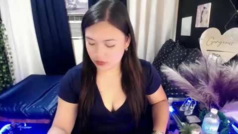 meghan_tee online show from September 22, 6:59 am