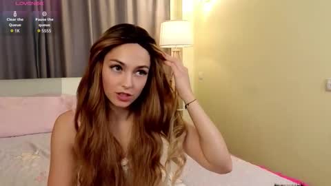Elizabeth online show from September 18, 10:28 am