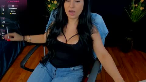 Snapshot of meghanmiss chatting on December 14, 6:34 pm Miss Meghan or MM online show from December 14, 6:34 pm