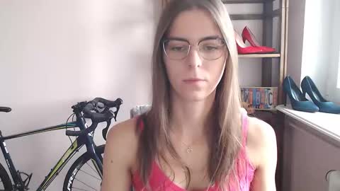 Snapshot of megi_erotic chatting on April 19, 6:24 am Megi online show from April 19, 6:24 am