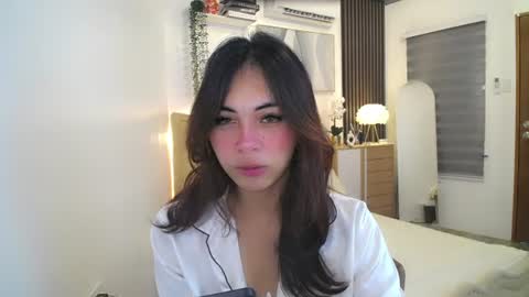 meiluxe online show from June 26, 7:35 am