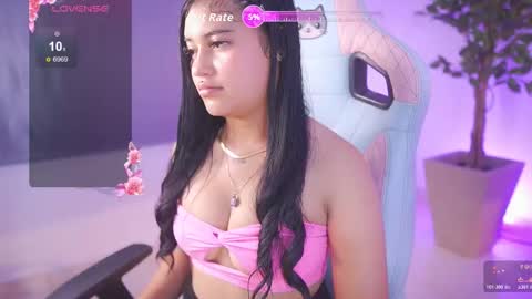 Snapshot of meilyn_ chatting on March 5, 1:07 pm Meilyn online show from March 5, 1:07 pm