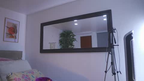 Snapshot of meilyn_ chatting on March 18, 12:30 pm Meilyn online show from March 18, 12:30 pm