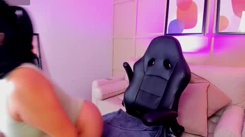 Melvis online show from November 24, 12:38 pm