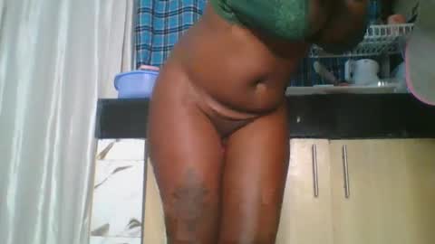 Snapshot of mel_candi94 chatting on February 11, 6:01 pm pretty online show from February 11, 6:01 pm