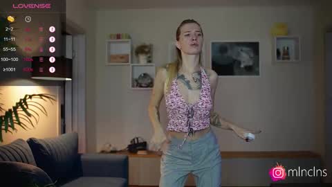 Snapshot of mel_collins chatting on October 20, 10:59 am MELANIE PVT ONLY 60TK PER MIN online show from October 20, 10:59 am