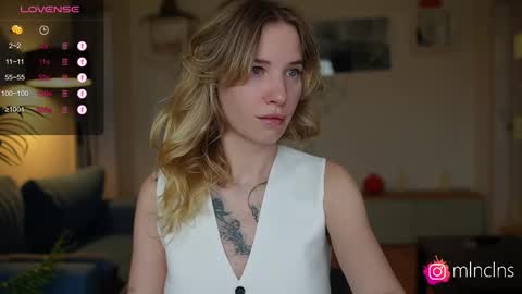 Snapshot of mel_collins chatting on October 23, 11:20 am MELANIE PVT ONLY 60TK PER MIN online show from October 23, 11:20 am