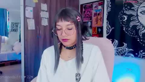 Melissa  -  -  Please help me to reach 100 thumbs up online show from September 24, 2:31 pm