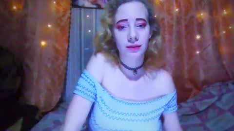 Snapshot of mel_mellie chatting on January 5, 9:57 pm Mel Mellie online show from January 5, 9:57 pm