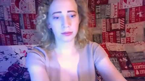 Snapshot of mel_mellie chatting on February 26, 9:16 pm Mel Mellie online show from February 26, 9:16 pm