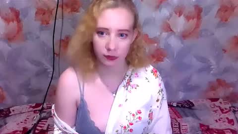 Mel Mellie online show from December 22, 1:02 am