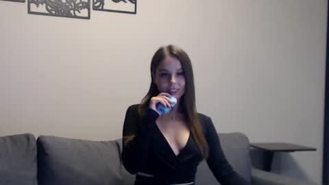 Snapshot of meladams chatting on September 18, 8:33 pm meladams online show from September 18, 8:33 pm