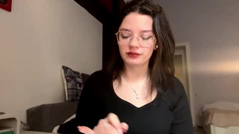 Leila online show from February 4, 8:31 am