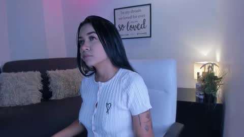 melan_owen online show from December 5, 10:57 am