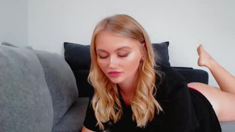 Melania online show from October 24, 10:00 am