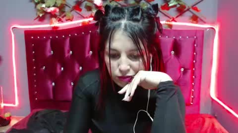 Snapshot of melani_cute01 chatting on January 25, 10:51 am melani_cute01 online show from January 25, 10:51 am