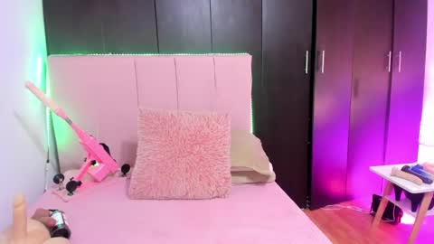 MELANI - online show from December 2, 5:26 pm