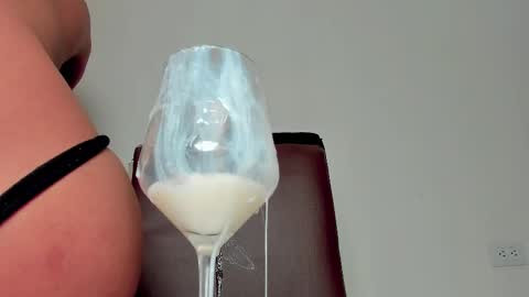 Snapshot of melania_browis chatting on October 10, 5:23 pm Melania online show from October 10, 5:23 pm