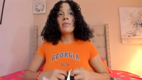 Snapshot of melania_xtreme chatting on November 4, 2:10 am melania_xtreme online show from November 4, 2:10 am