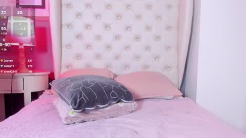 Melanie online show from December 21, 2:26 pm