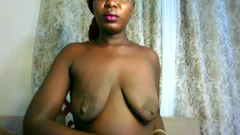 Snapshot of melanie_bae1 chatting on June 14, 3:08 am melanie_bae1 online show from June 14, 3:08 am
