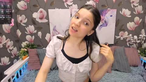 Melanie online show from December 18, 8:53 am