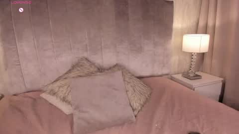 Snapshot of melanie_hillz chatting on May 23, 1:00 am Melanie online show from May 23, 1:00 am