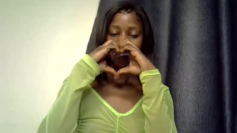 melanie_nay online show from September 19, 5:20 am
