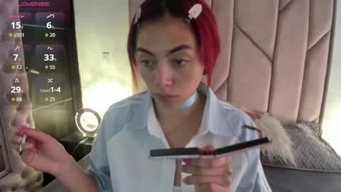 Snapshot of melanie_roux_ chatting on November 10, 12:04 pm Melanie roux online show from November 10, 12:04 pm