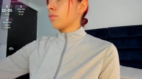 Snapshot of melanie_roux_ chatting on December 2, 12:32 pm Melanie roux online show from December 2, 12:32 pm