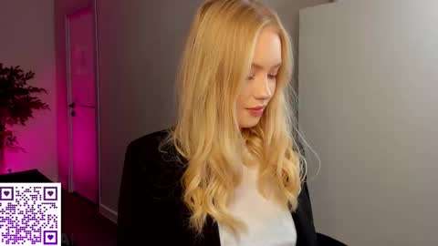 Melanie online show from September 21, 8:05 am