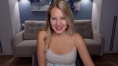 Melanie Bennett online show from September 16, 6:14 am