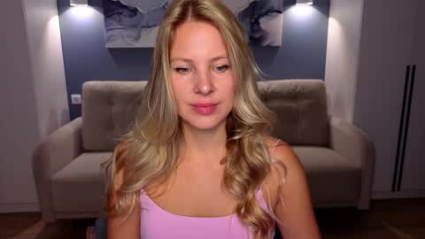 Melanie Bennett online show from September 30, 6:29 am