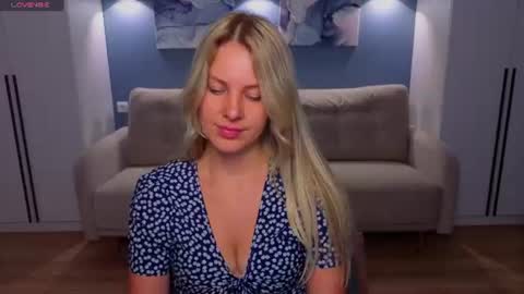 Melanie Bennett online show from June 18, 9:14 am
