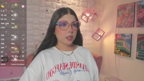 Snapshot of melaniegrayx chatting on May 19, 2:34 pm melaniegrayx online show from May 19, 2:34 pm