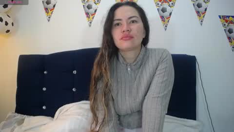 Melanie Parker online show from July 17, 1:40 pm