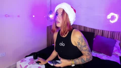 Melanie Roux online show from December 23, 8:03 pm