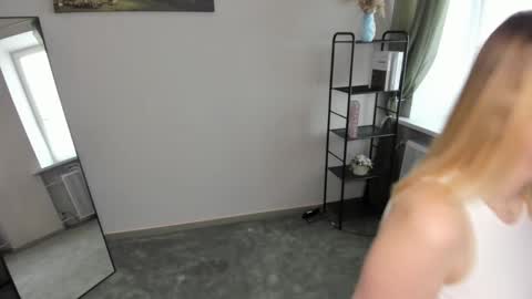 Sophy online show from March 15, 9:59 am