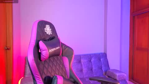 melanimorgan1 online show from February 17, 4:42 am