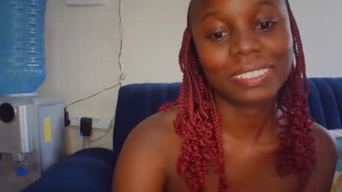 Snapshot of melanin_sassy96 chatting on October 23, 8:13 am bad lil shawry online show from October 23, 8:13 am