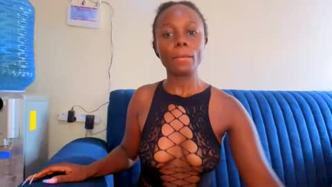 Snapshot of melanin_sassy96 chatting on March 31, 7:09 am bad lil shawry online show from March 31, 7:09 am