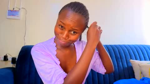 Snapshot of melanin_sassy96 chatting on May 16, 1:32 pm bad lil shawry online show from May 16, 1:32 pm