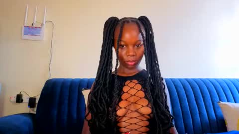Snapshot of melanin_sassy96 chatting on May 26, 6:09 am bad lil shawry online show from May 26, 6:09 am