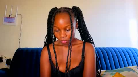 Snapshot of melanin_sassy96 chatting on June 2, 6:59 am bad lil shawry online show from June 2, 6:59 am